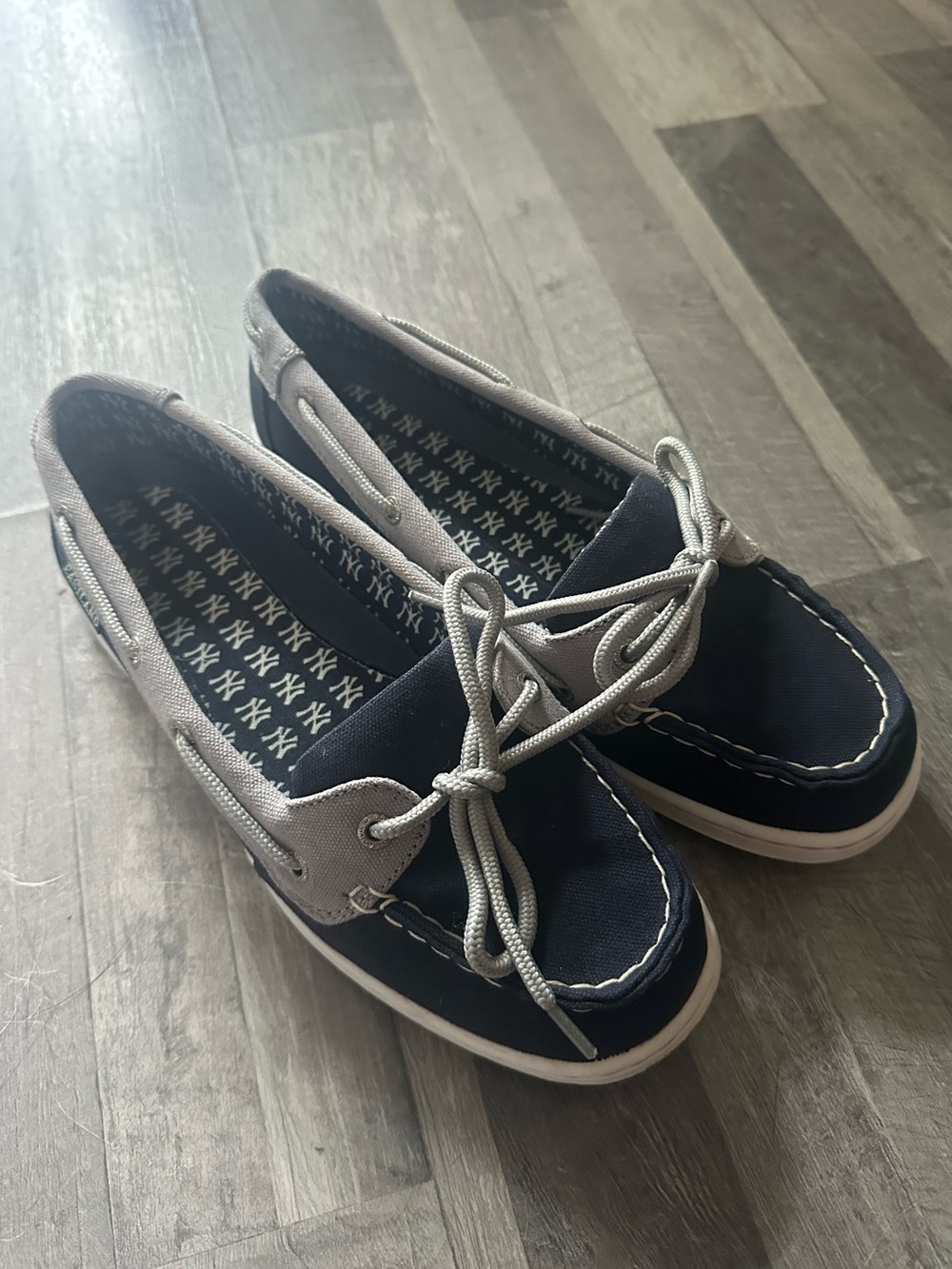 Eastland MLB Sunset Yankees Boat Shoes Size 7